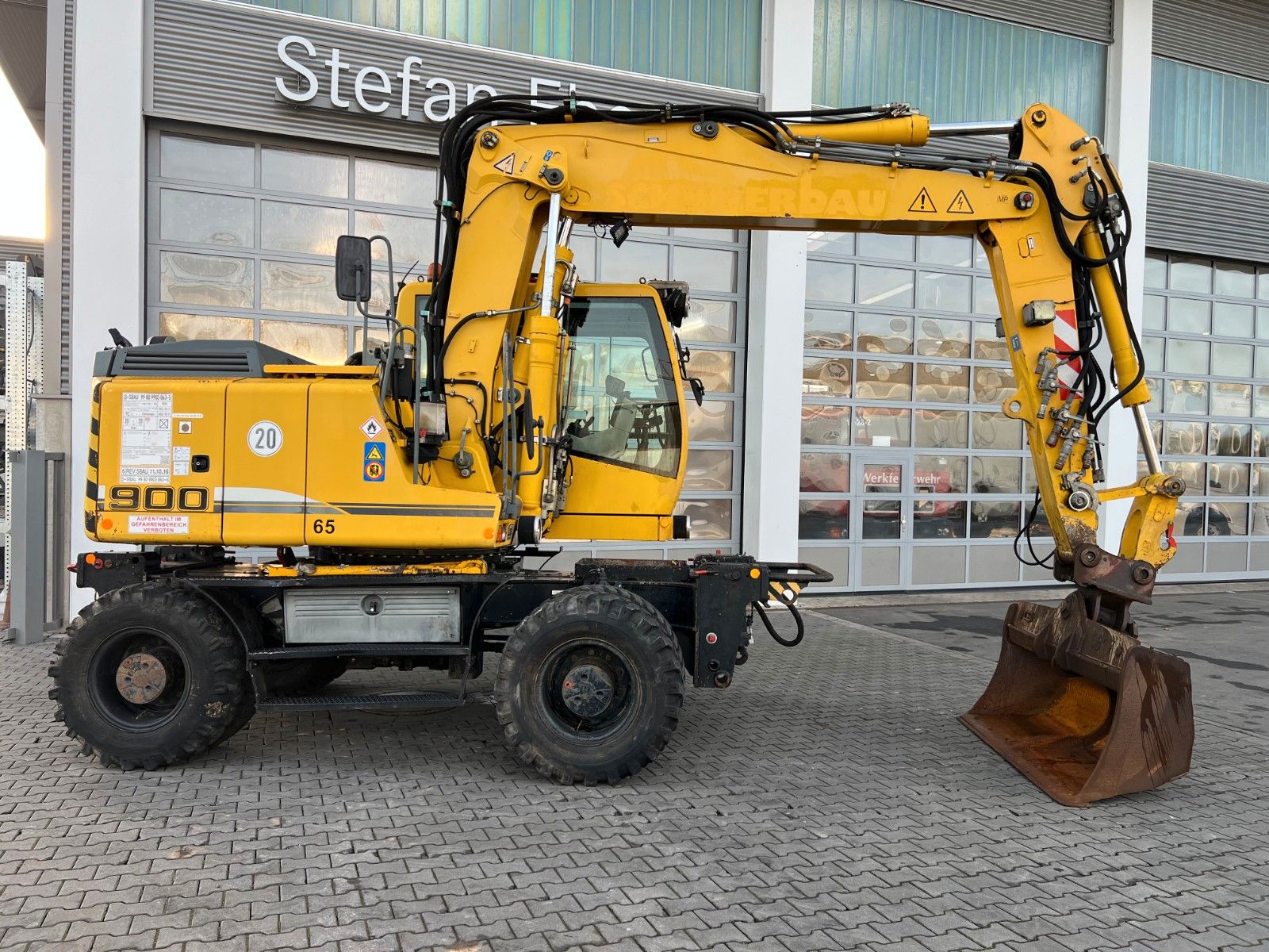 Fahrzeugabbildung Liebherr A 900 C ZW Litronic / 19.616 h / 2009