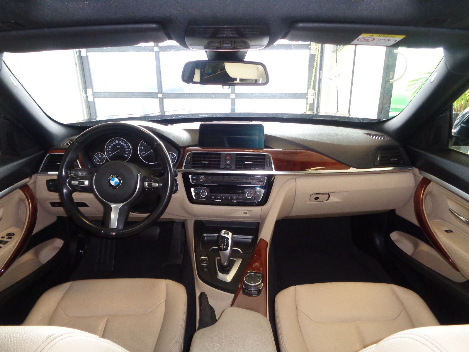 Fahrzeugabbildung BMW 330 Gran Turismo xDrive Luxury Line / NAVI / LED