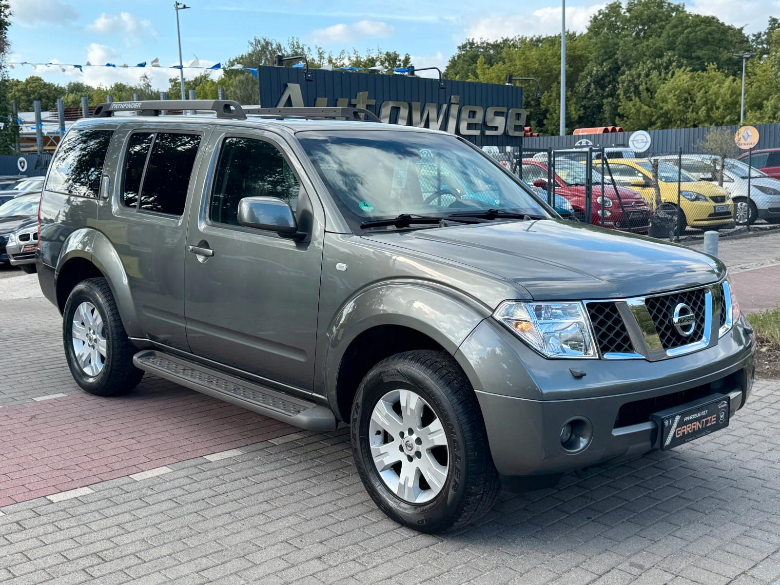 Nissan Pathfinder 2.5 dCi 4x4*Aut*7Sitze*AHK*Kam*Temp*