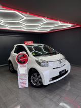 Toyota iQ 1.0 Benzina full 92000 KM - weiße Toyota IQ