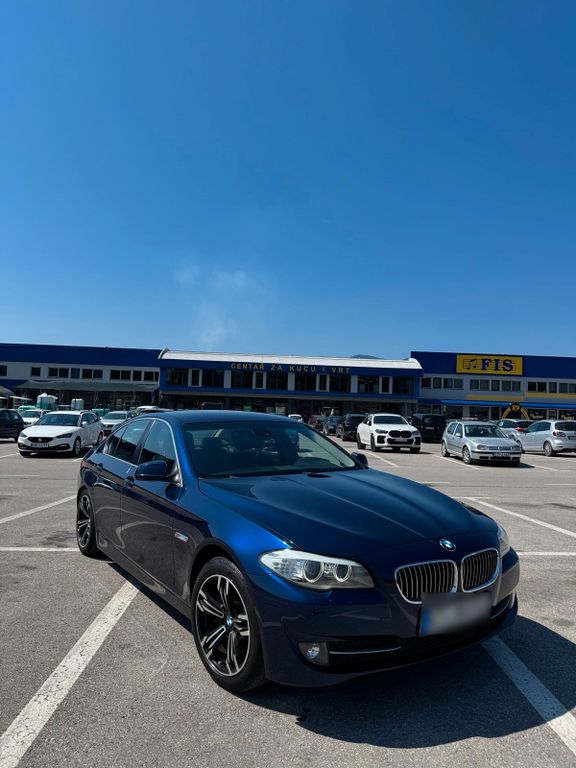 Image of BMW 530
