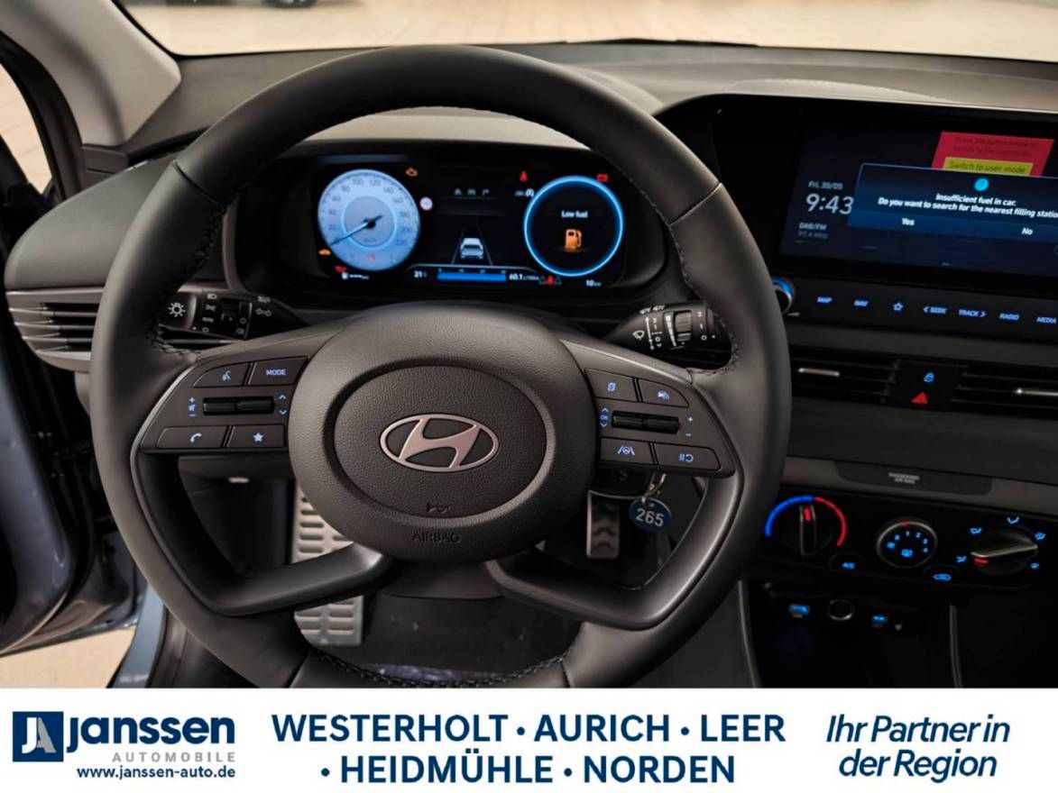 Fahrzeugabbildung Hyundai BAYON Trend Navi Digitales Cockpit PDC LED Schei