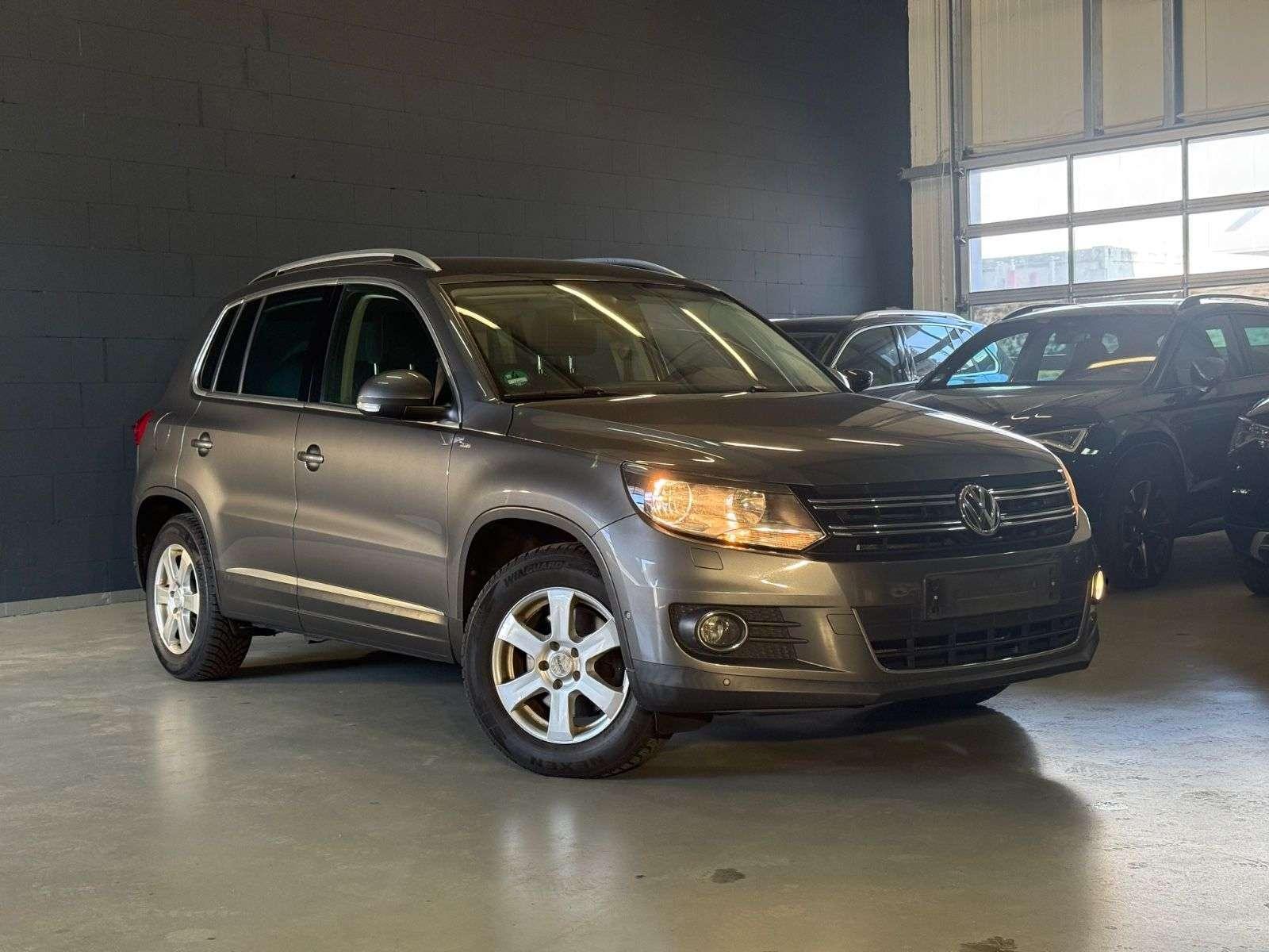 Volkswagen Tiguan Cup Sport   Style BMT-PDC-KLIMAAUT-SHZ-