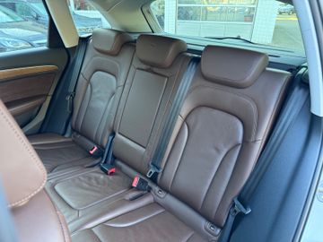 Audi Q5 2.0 TDI  Quattro Automatik+Leder+AHK, Bild 13