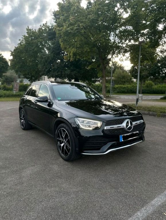 Image of Mercedes-Benz GLC 220