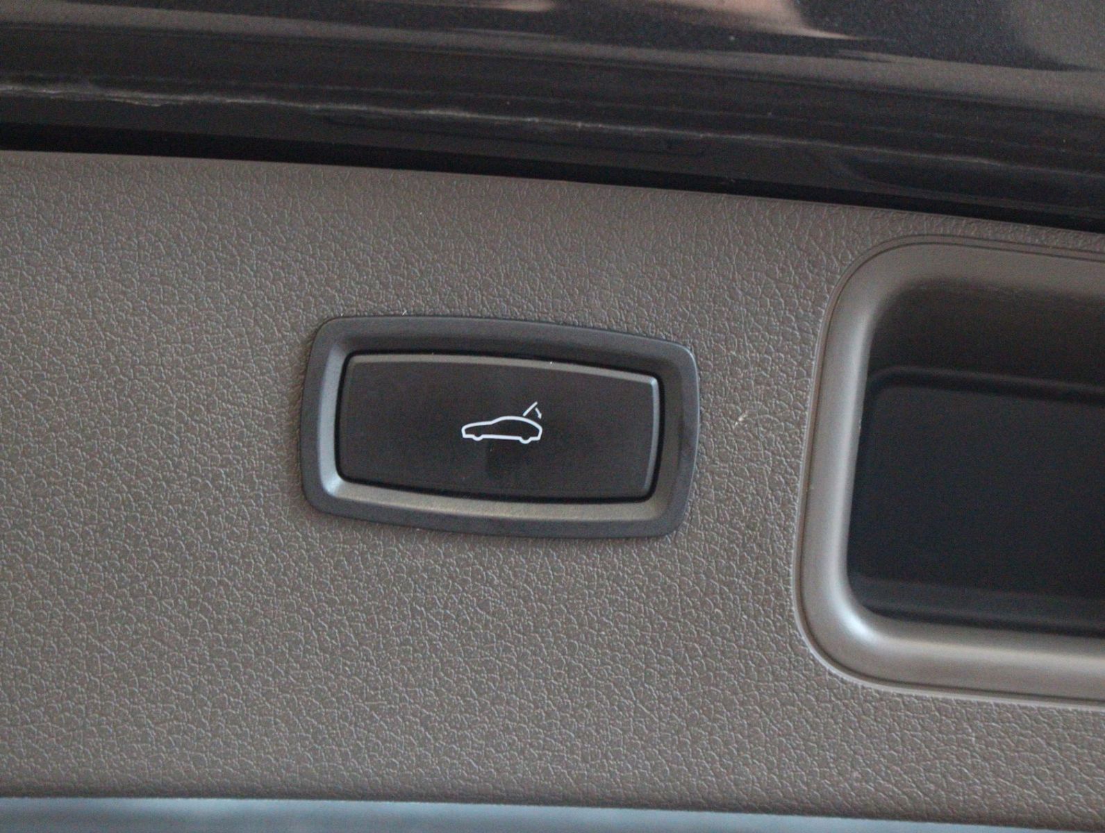 Fahrzeugabbildung Porsche Macan GTS Sport Design Sport Chrono*Pano