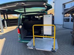 Fahrzeugabbildung Volkswagen T6.1 Caravelle Comfort DSG Rollstuhllift 8.Sitze