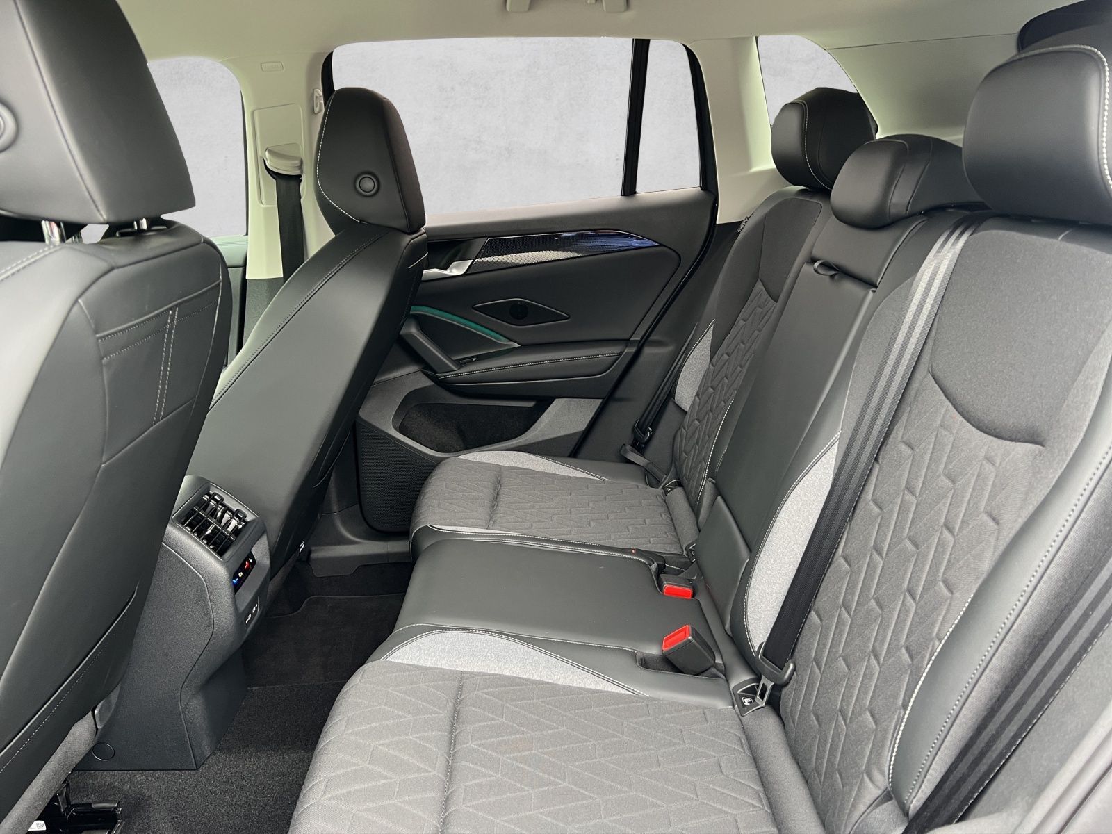 Tiguan Energy 1.5 TSI eHybrid DSG AHK*Navi*ACC