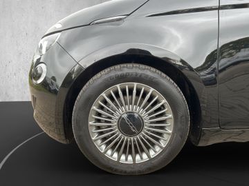 Fiat 500e Icon 42kWh +SoundSys+LM+SpurH+AUT+KlimaAut
