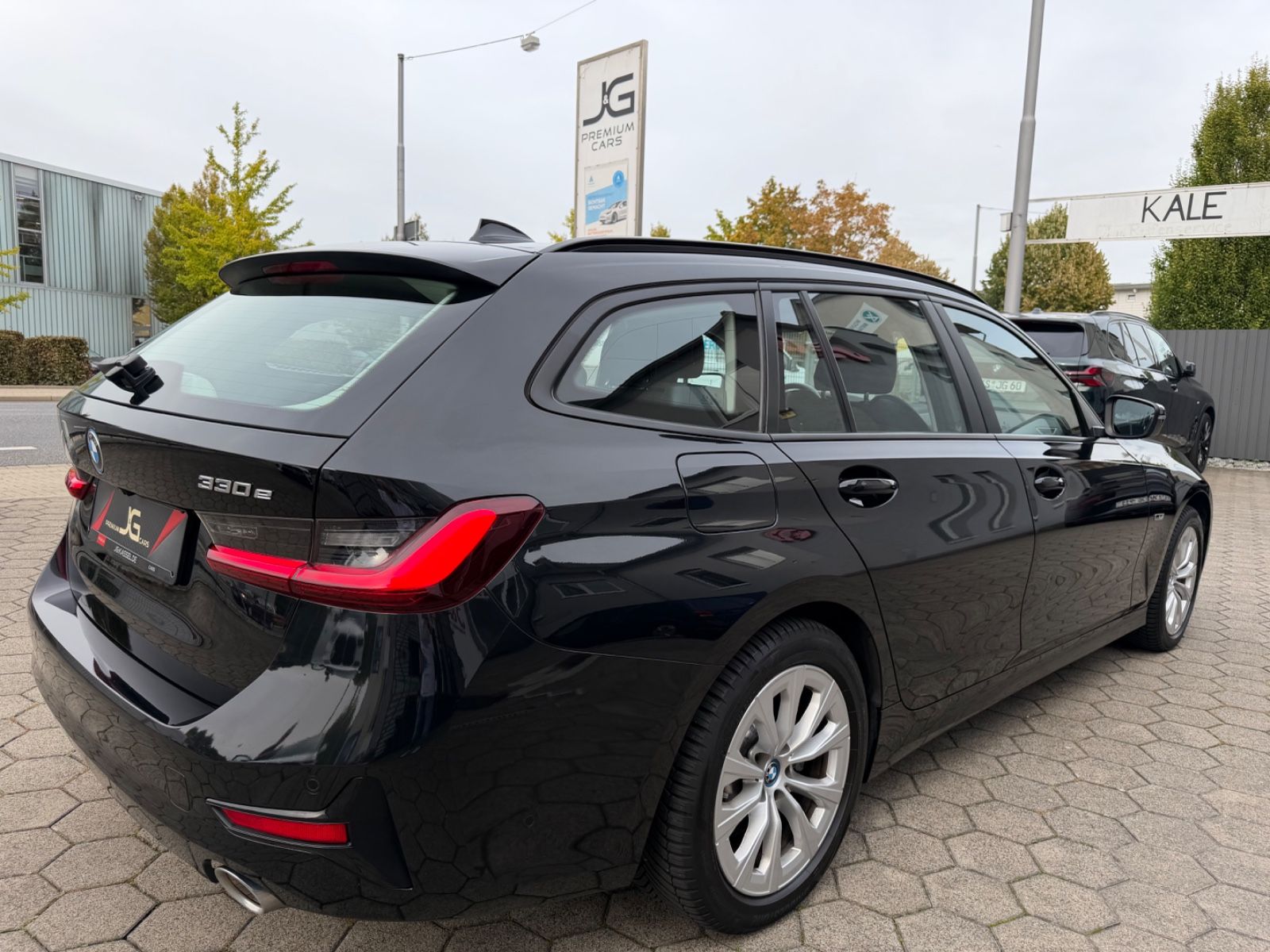 BMW 330e Touring Sportsitze*HuD*Leder*HIFI*Laserl imagem 3
