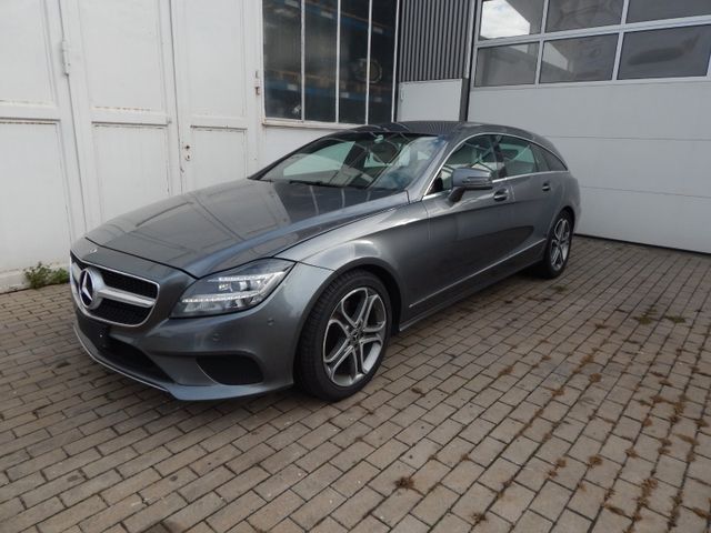 MERCEDES-BENZ CLS 220