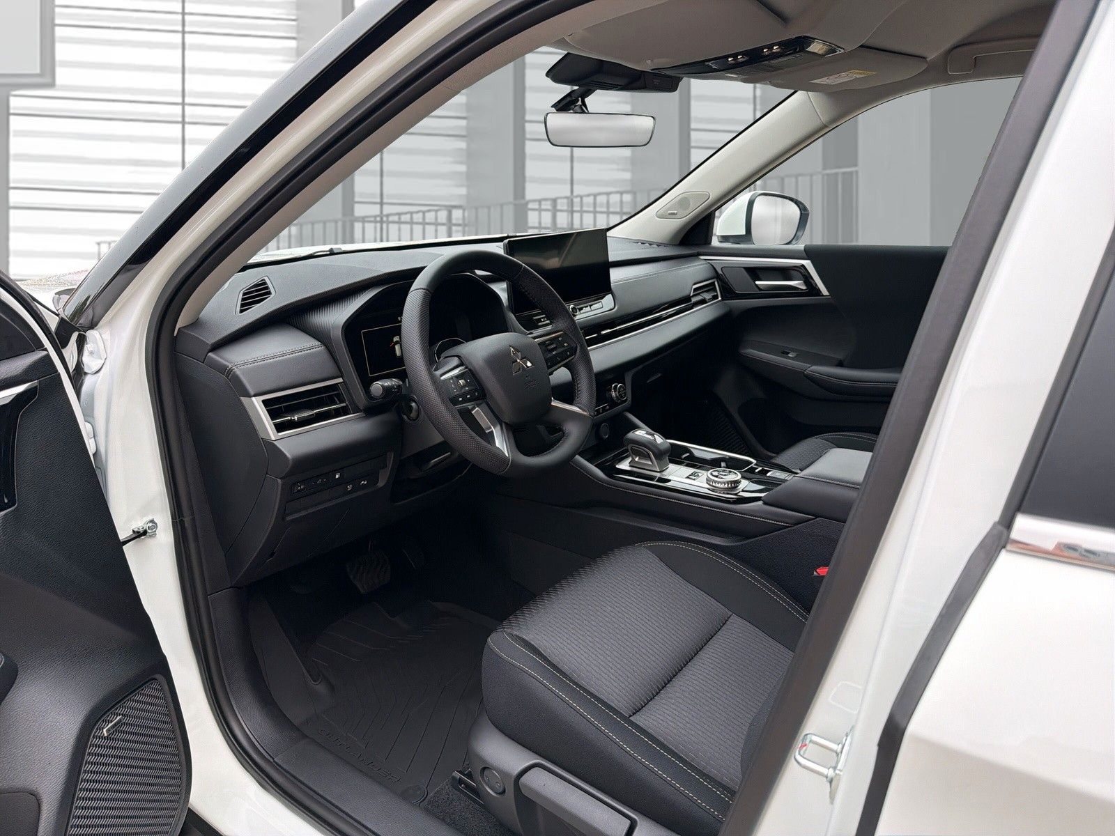 Mitsubishi Plug-in Hybrid Outlander - Bild 14