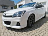 Opel Astra GTC OPC NRE Nürburgring Edition  - Opel Astra: Opc Nürburgring Edition