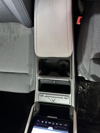 Ford Explorer Select RWD