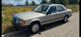 Mercedes-Benz Oldtimer Mercedes W124 260E - Mercedes-Benz 260 aus 1989: 260e