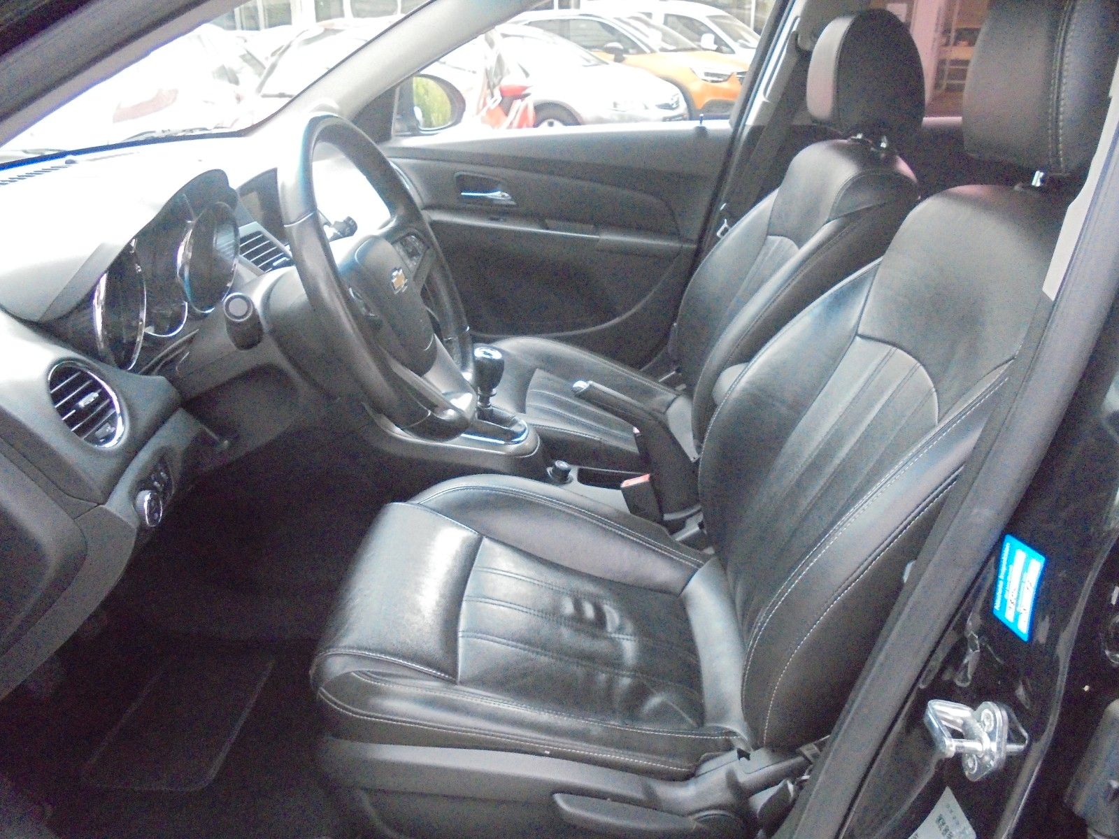 Fahrzeugabbildung Chevrolet Cruze Station Wagon/8Fachbereift/Vollausstattung
