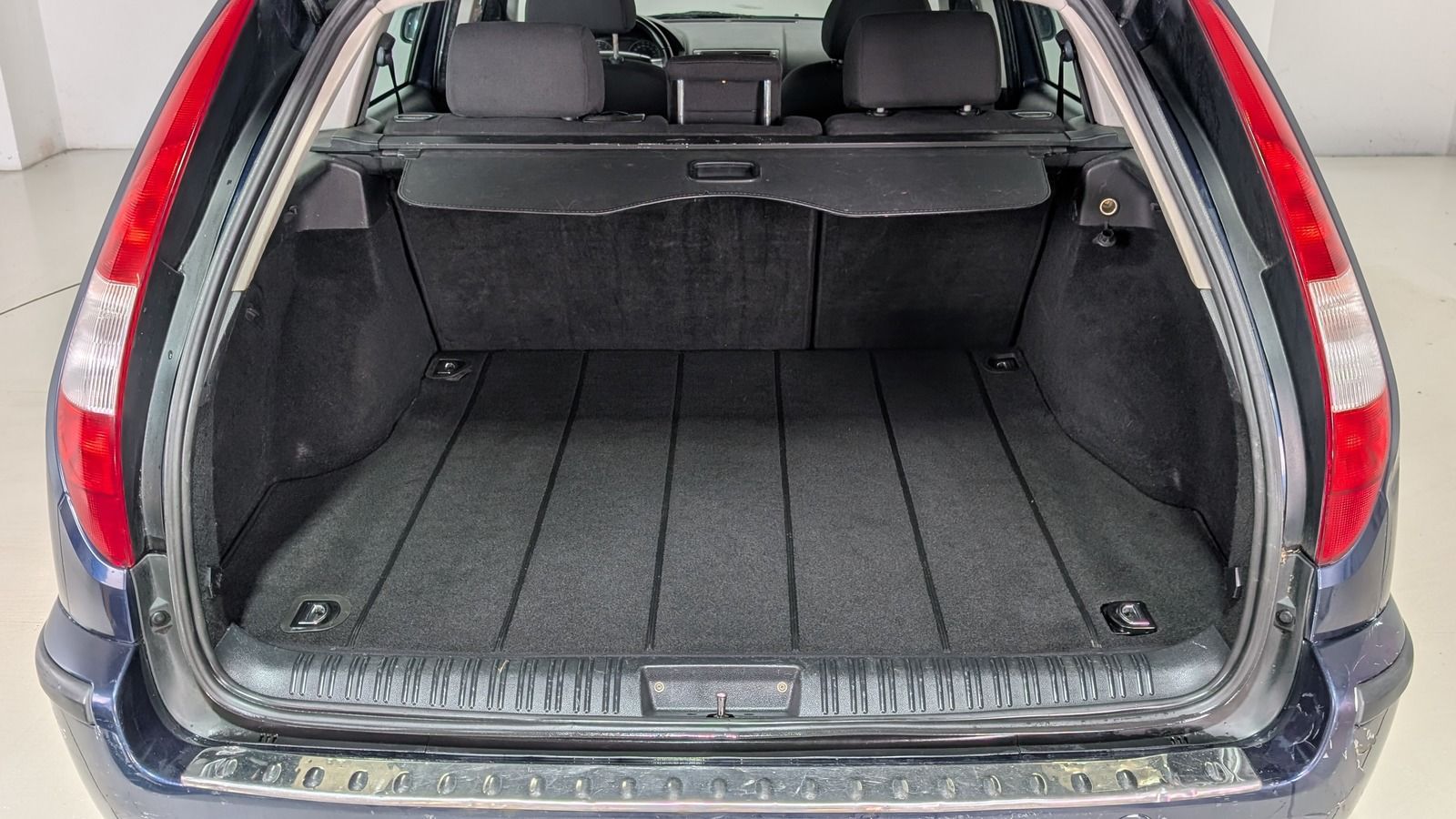 Fahrzeugabbildung Ford Mondeo Turnier 1.8 Ambiente