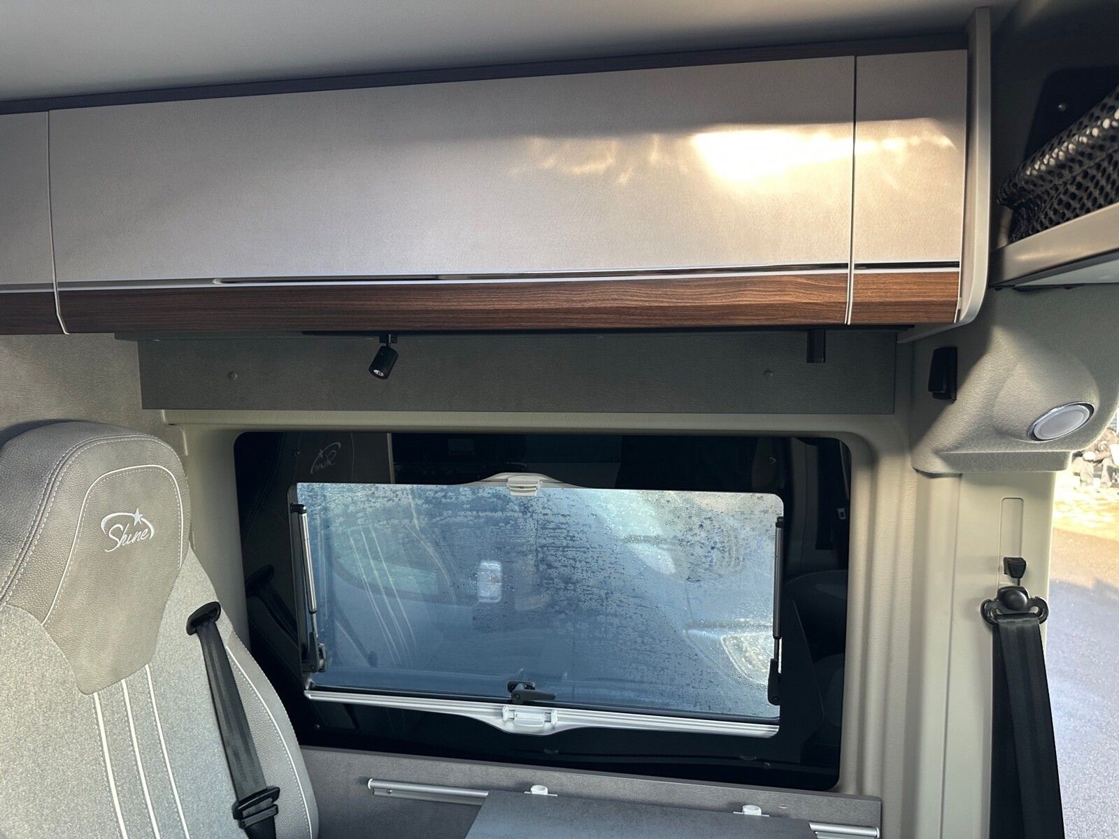 Fahrzeugabbildung Pössl Summit Shine 600 Citroen 140 PS Mark.,Solar,AHK