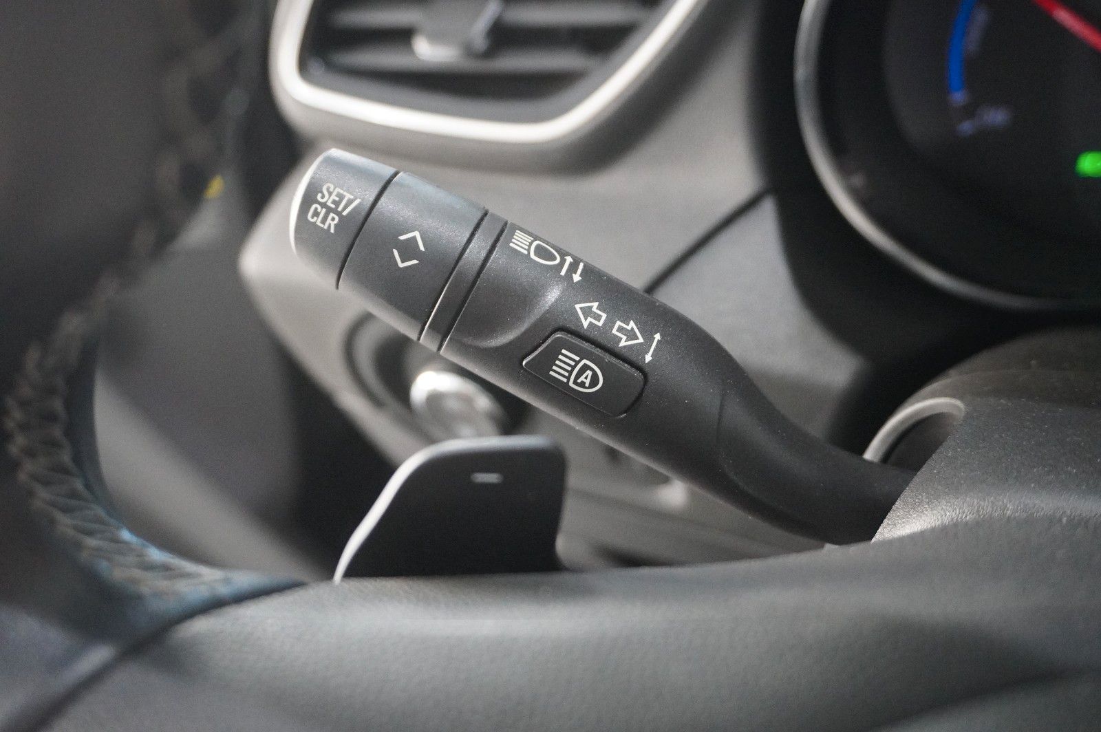 Fahrzeugabbildung Opel Grandland (X) ULTIMATE 4HYBRID NAVI/LED/360°/SHZ