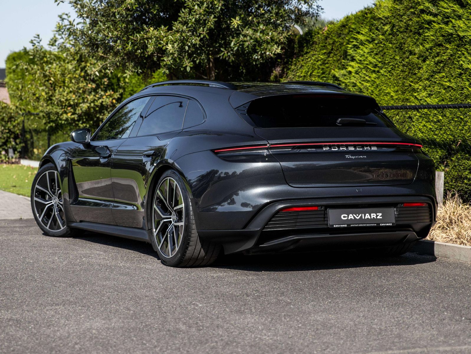 Porsche Taycan ST FACELIFT BATT+/AIR/21 /MATRIX/PANO/ACC imagem 2