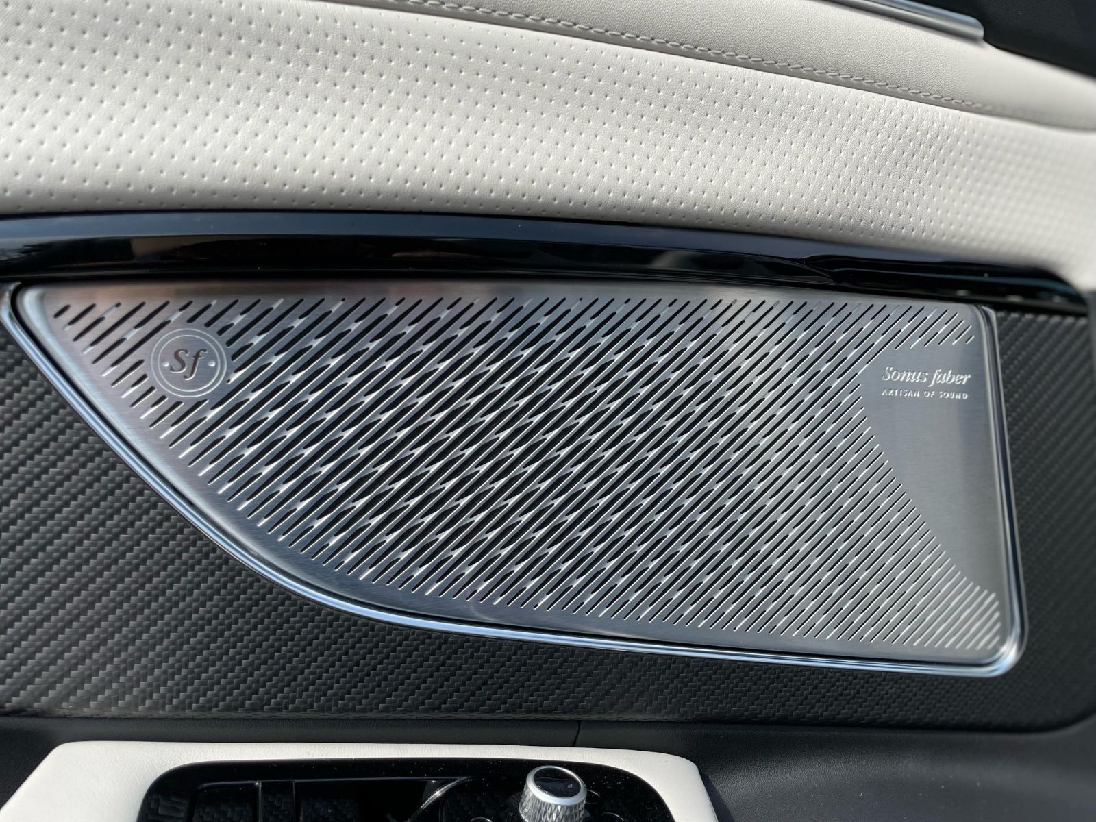 Fahrzeugabbildung Maserati GranCabrio Trofeo |SportDesign|Sonus|HeadUp|Lift