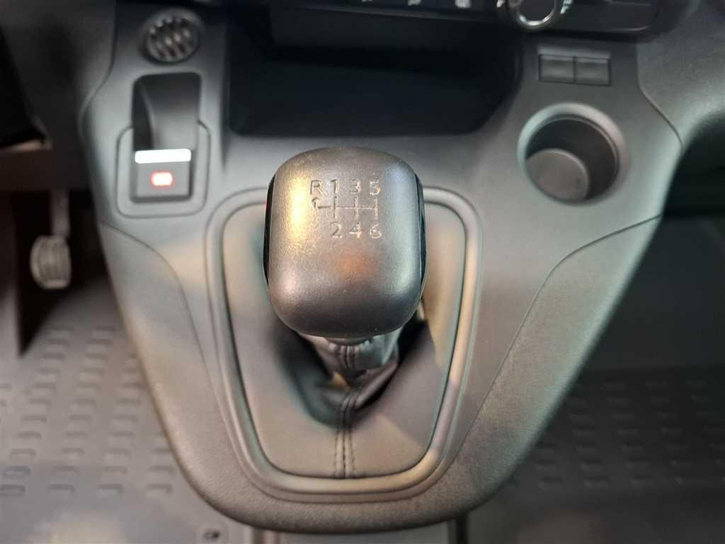 Peugeot Partner Kasten Premium 1.5 BlueHDI Sortimo Navi