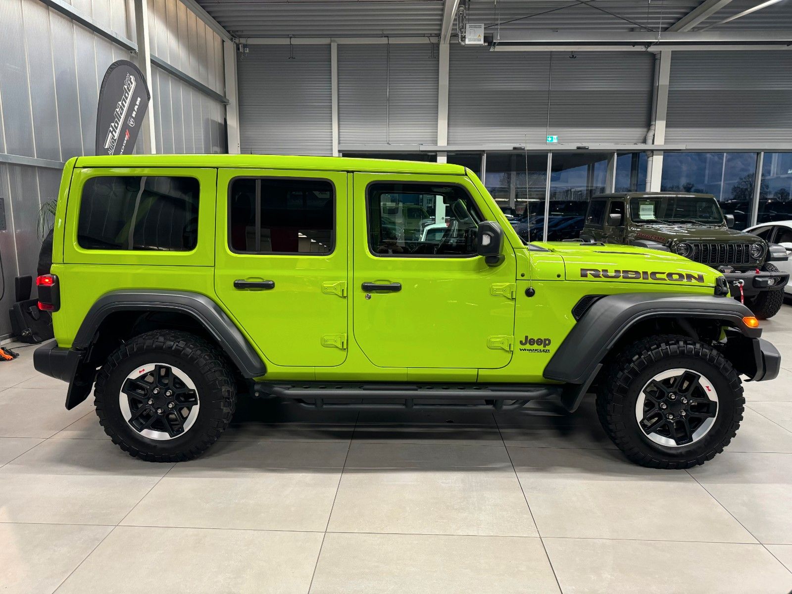 Fahrzeugabbildung Jeep Wrangler Unlimited 2.0 Rubicon "Softtop Sky One"