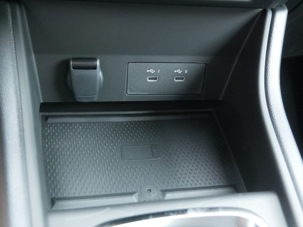 Fahrzeugabbildung Renault Captur Techno Mild Hybrid 160 EDC