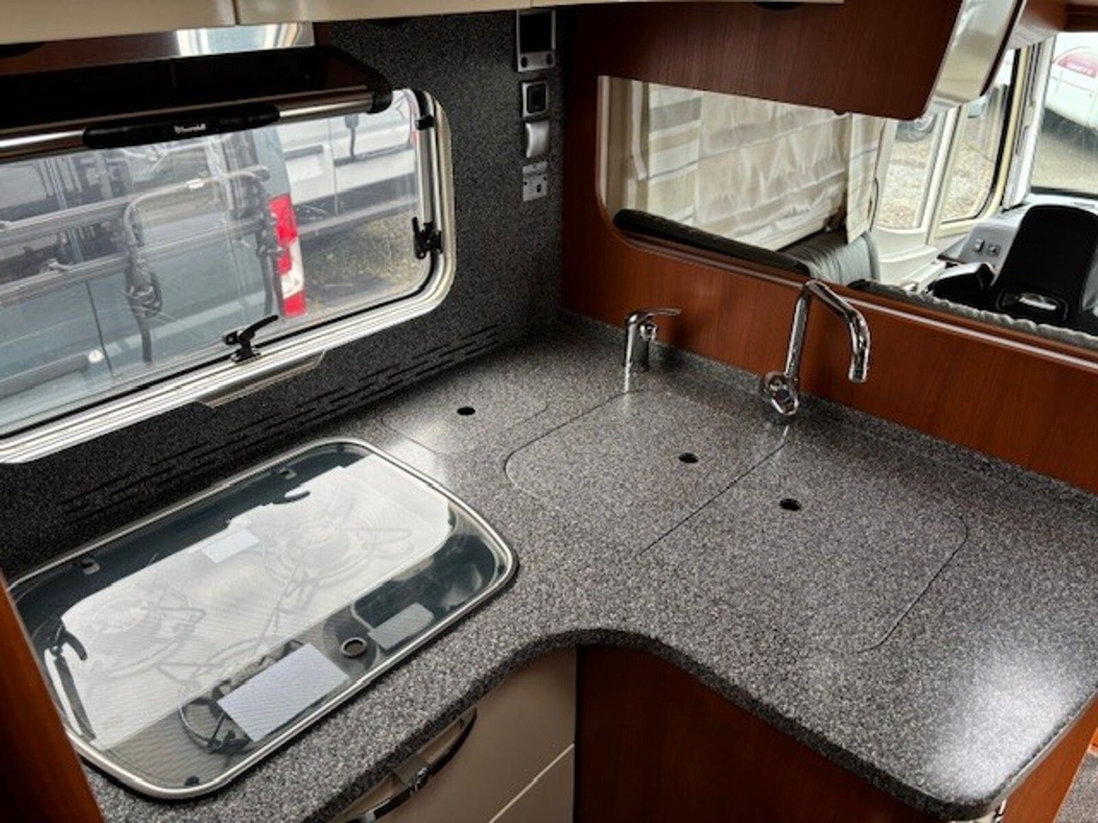 Fahrzeugabbildung Frankia Luxury Class 7900 Solar,SAT,Hubstützen,Dachklima