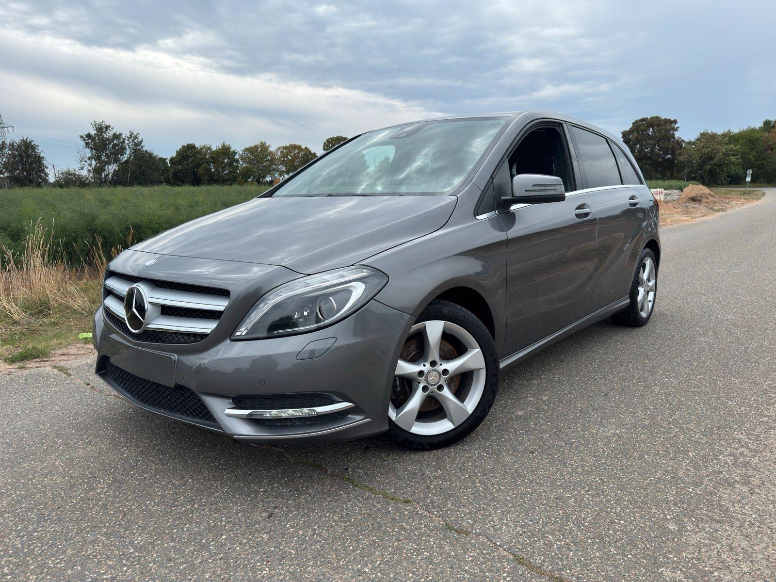 Mercedes-Benz B 220