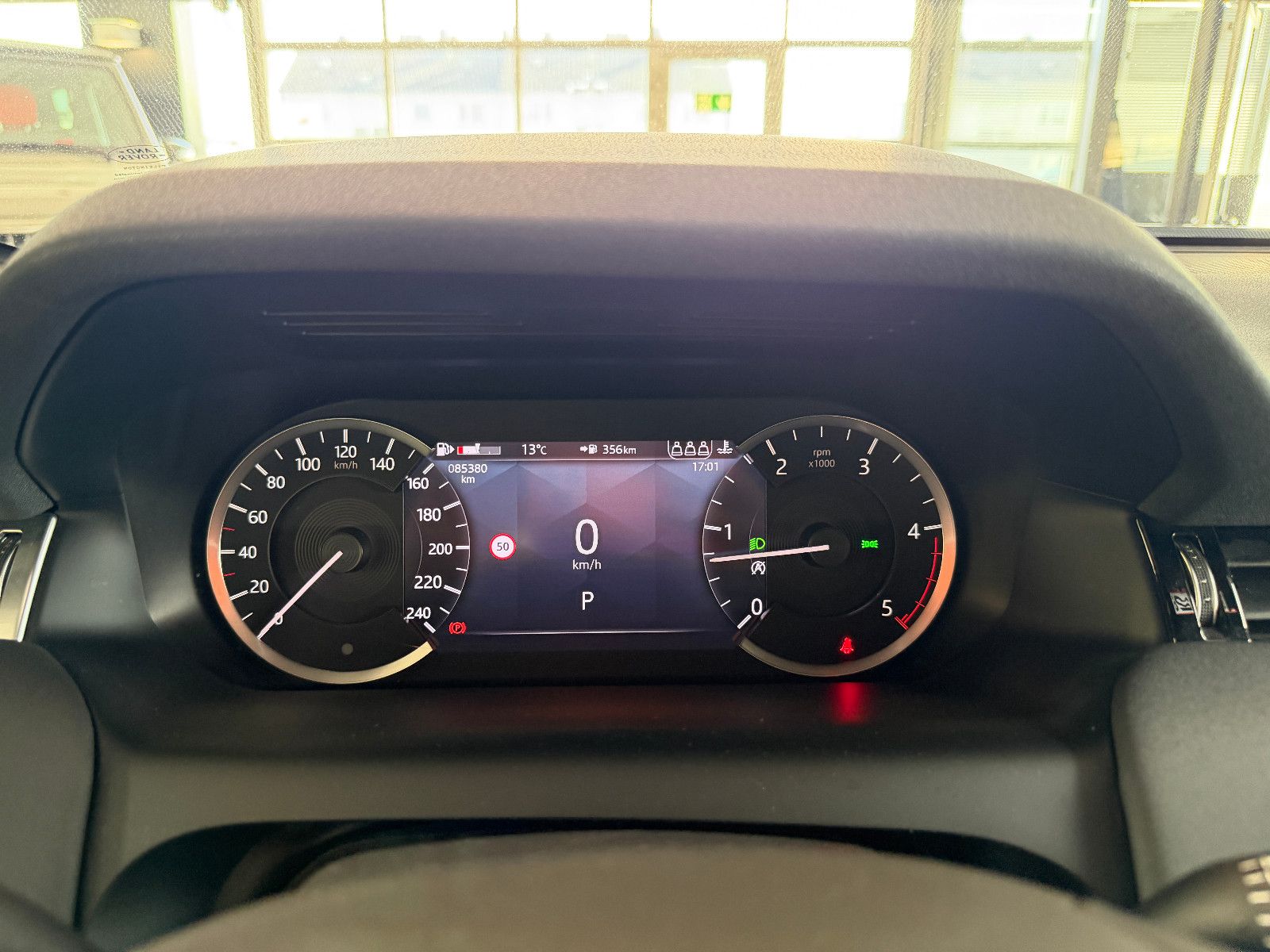 Fahrzeugabbildung Land Rover Discovery Sport AWD D200/360''KAM/LEDER/PANORAMA
