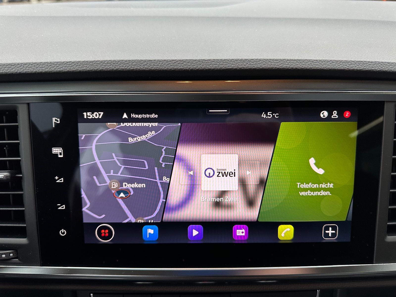 Fahrzeugabbildung SEAT Ateca 1.5 TSI Style DSG AHK/Navi/ACC/SHZG/LED