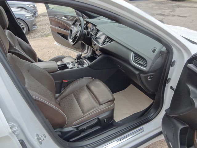Fahrzeugabbildung Opel Insignia OPC-Line Super Optik/Innovation/OPC/4x4