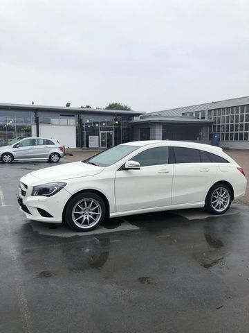 MERCEDES-BENZ  CLA 200 Shooting Brake,Xenon,Navi,AHK,8fach,TÜV