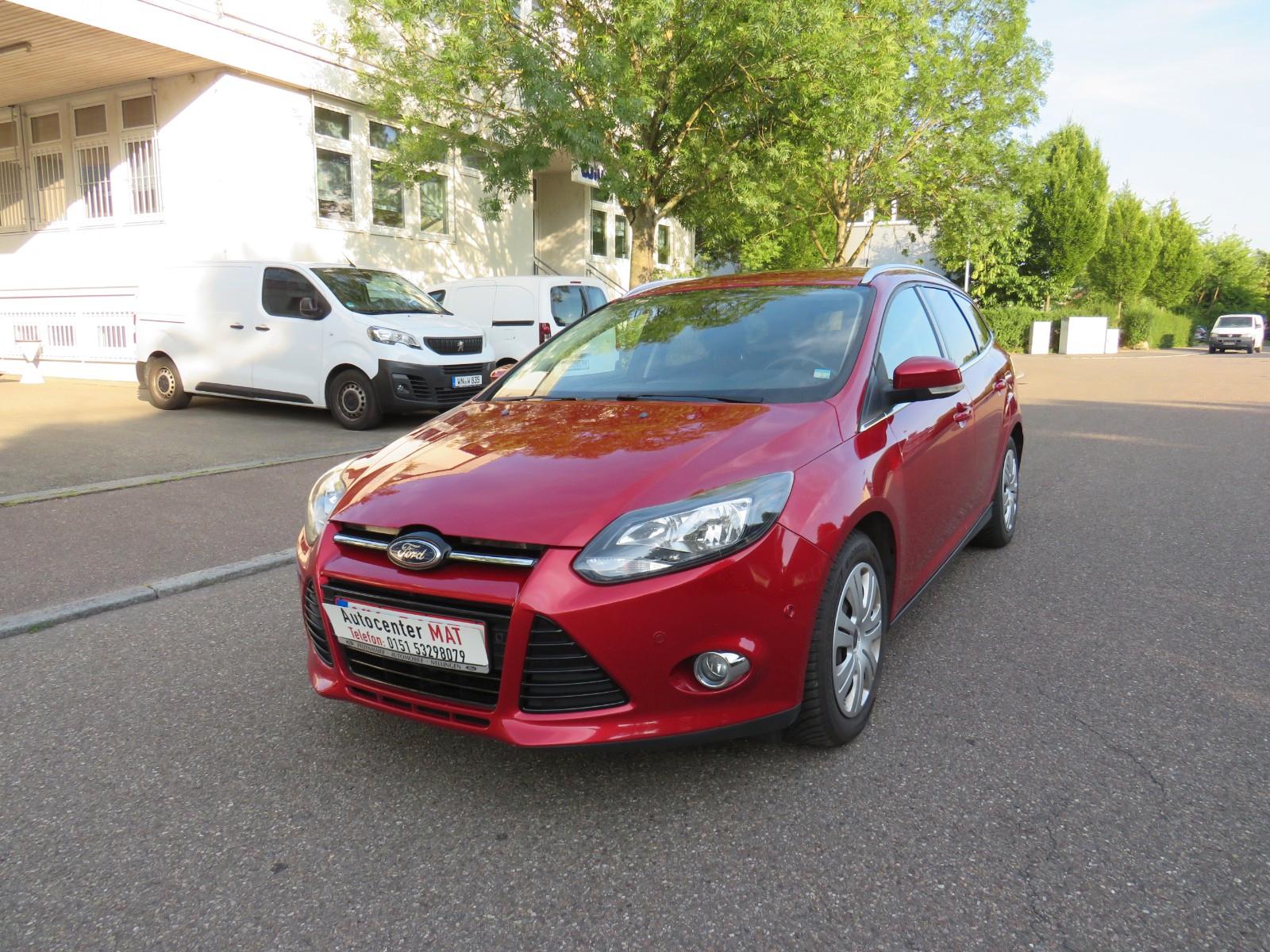 Ford Focus Turnier Titanium Navi Kamera Klima PDC SHZ