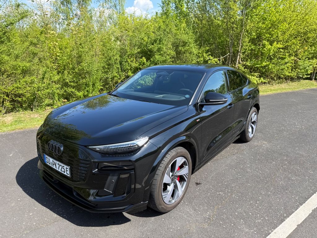 Image of Audi Q6 e-tron