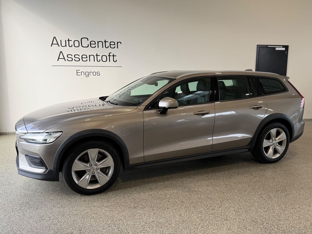 Image of Volvo V60 Cross Country