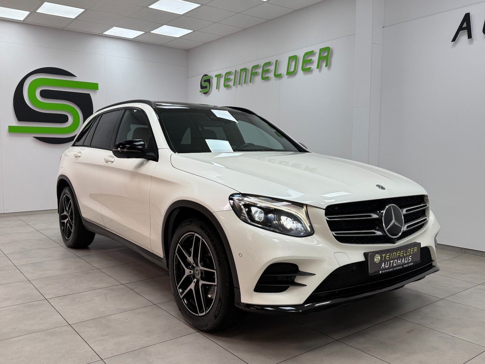 MERCEDES-BENZ GLC 350 d 4Matic / AMG / PANORAMA / 360° / AHK