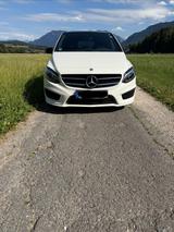 Mercedes-Benz B 200 AMG Line PANO  - Firmenfahrzeug gebraucht