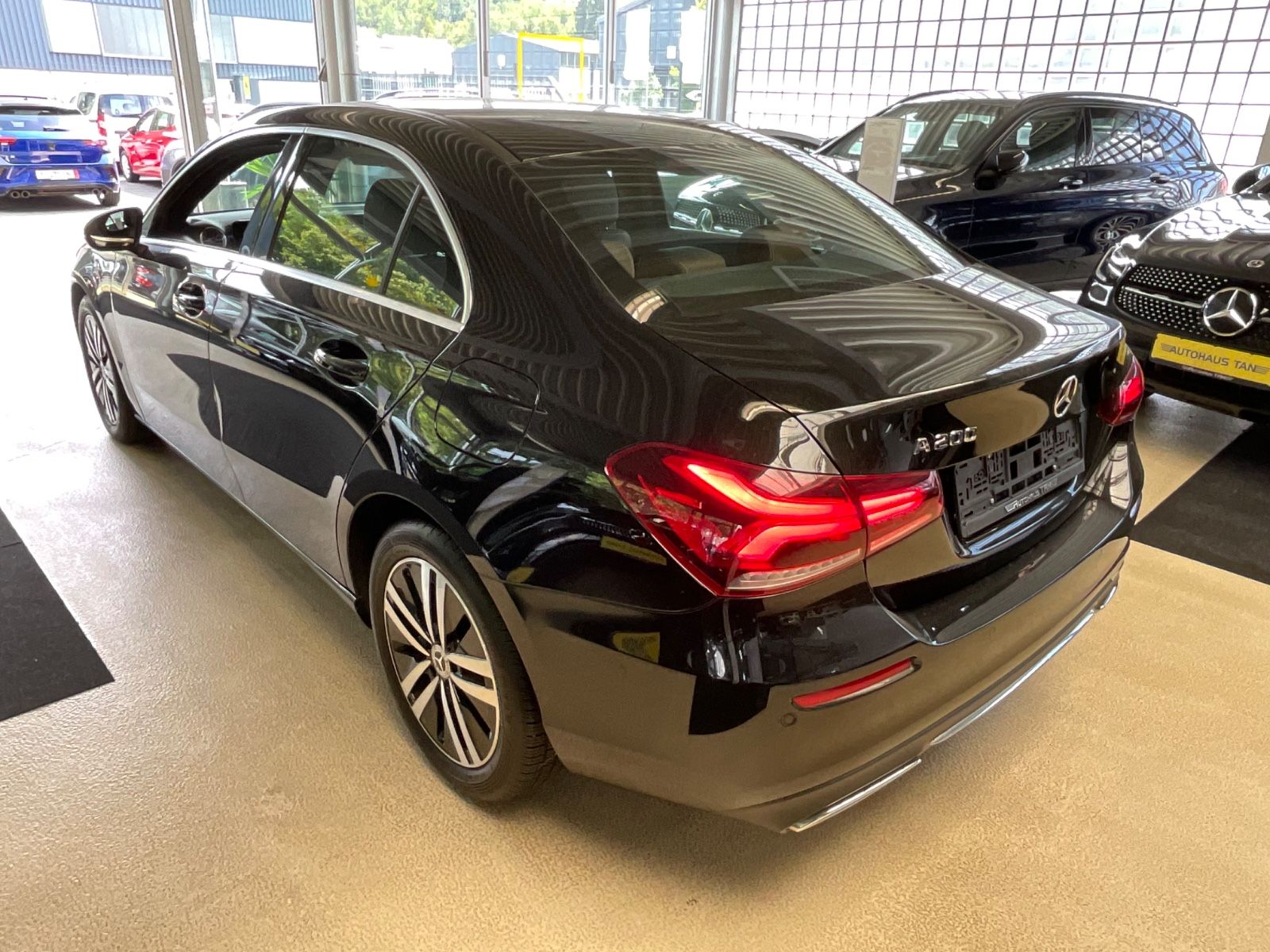 Fahrzeugabbildung Mercedes-Benz A 200 Lim. *AMBIENTE*LEDER-BRAUN* Exclusive *
