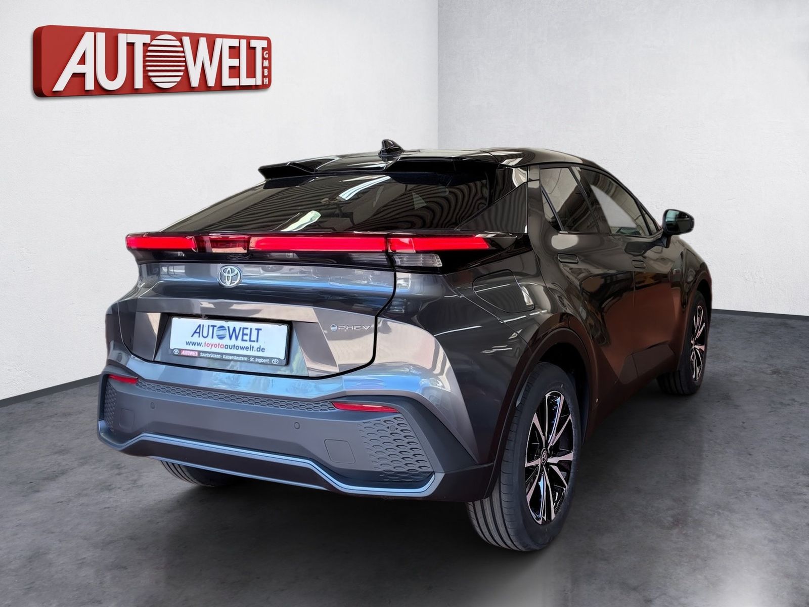 Fahrzeugabbildung Toyota C-HR 2.0 PHEV Plug-In Teamplayer LED,Navi,SHZ,AC