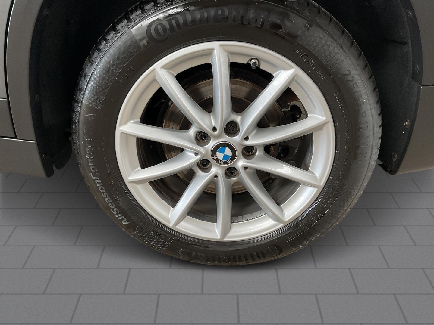 BMW X1 xDrive 20i Navi LED el-Heckklappe Klimaautom 