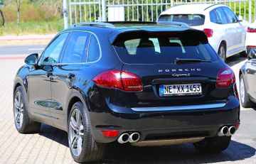 Porsche Cayenne - 12
