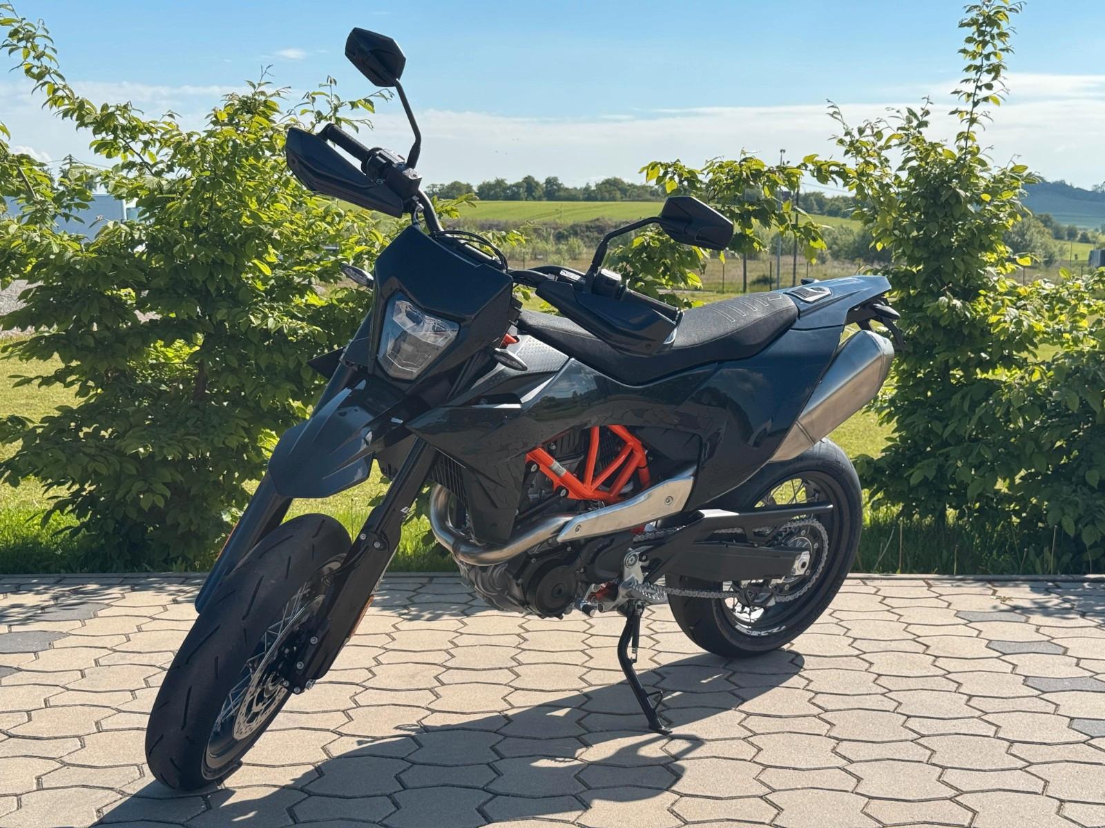 KTM 690 SMC R MY2026 BNR EDITION