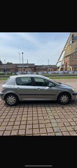 Peugeot 307 - gebrauchte Peugeot 307 aus dem Jahr 2002
