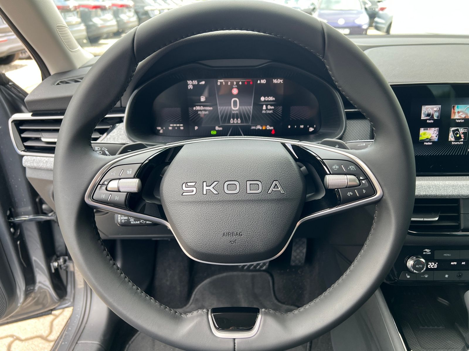 Fahrzeugabbildung SKODA Kamiq Balance 1.0 TSI DSG *Black Style,AHK,Matri