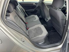 Fahrzeugabbildung Volkswagen Golf VII Comfortl. - Navi*Sitzhzg*ACC*PDC*2xKlim