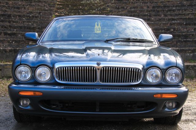 Jaguar Top gepflegter XJR mit Chrome 2 Jahre Garantie