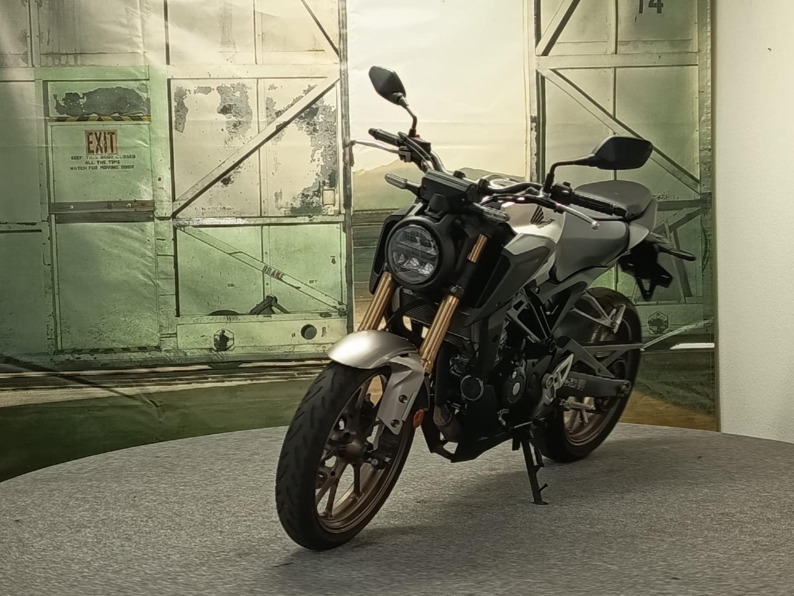 Honda CB125R