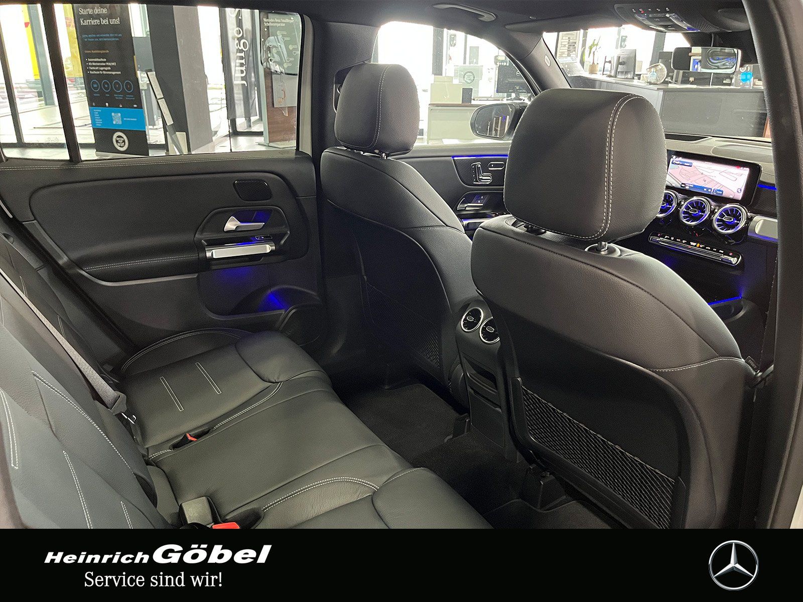 Fahrzeugabbildung Mercedes-Benz GLB 35 4M AHK+PANO+HUD+360°+FAHR-ASSIST+MULTIB.